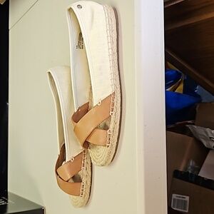 Tommy Bahamas NEW* Veranda size 8.5